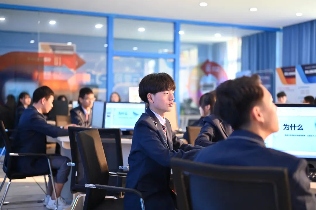 2024年適合初高中男生學技術的熱門專業入行門檻低，但就業不錯