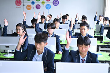老朋友，新同學喜迎雙節，贏得未來