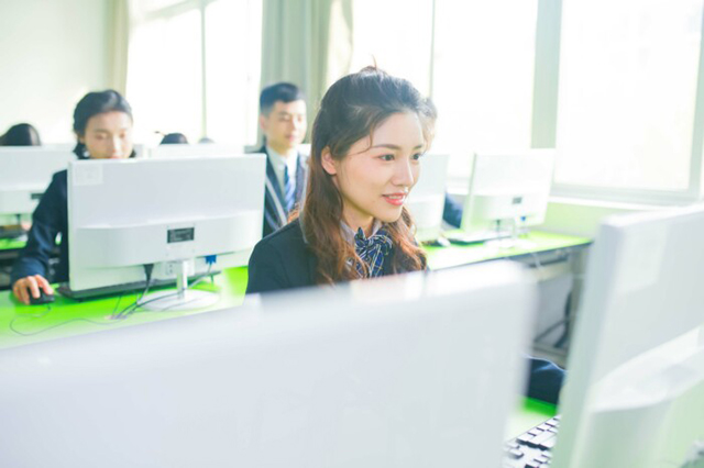 哈爾濱新華：以“三教三訓(xùn)”模式助力學(xué)生成長(zhǎng)成才